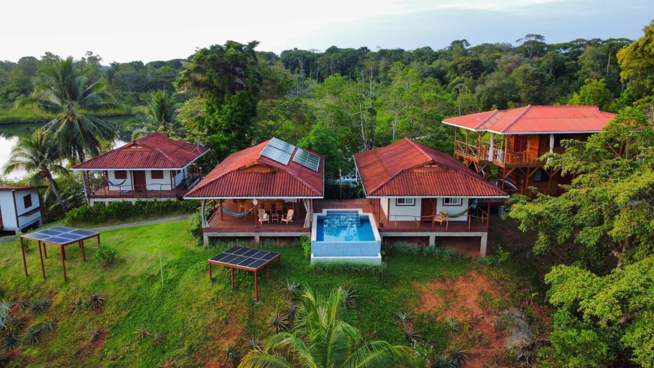 Casa Marlin Bocas Town Exterior photo