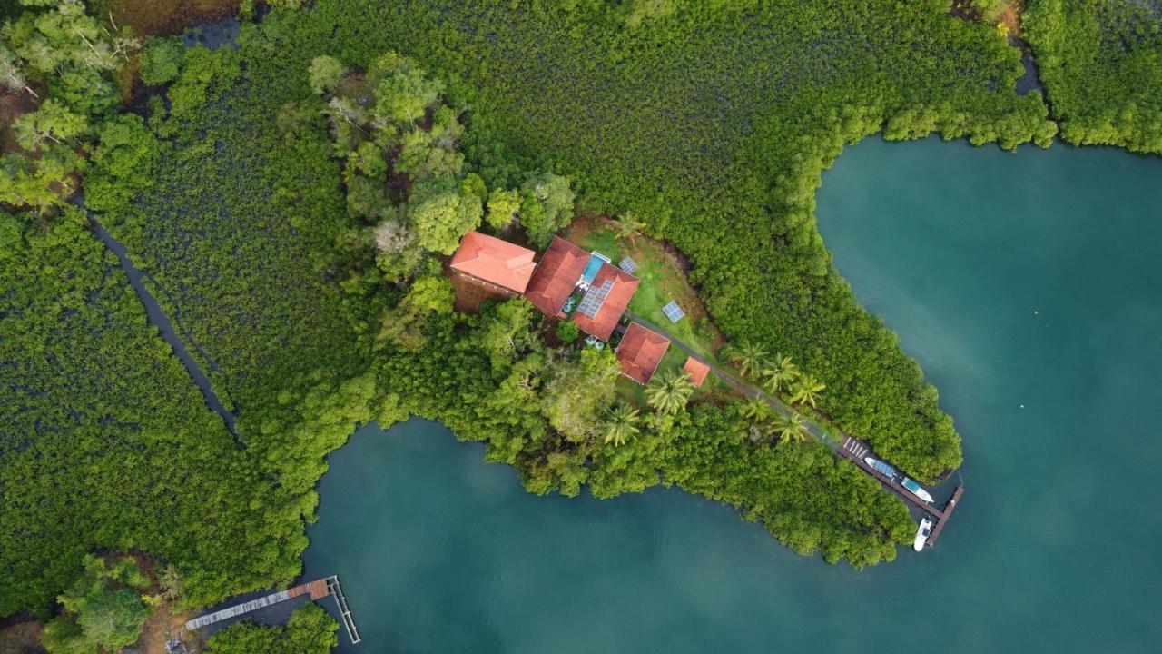 Casa Marlin Bocas Town Exterior photo